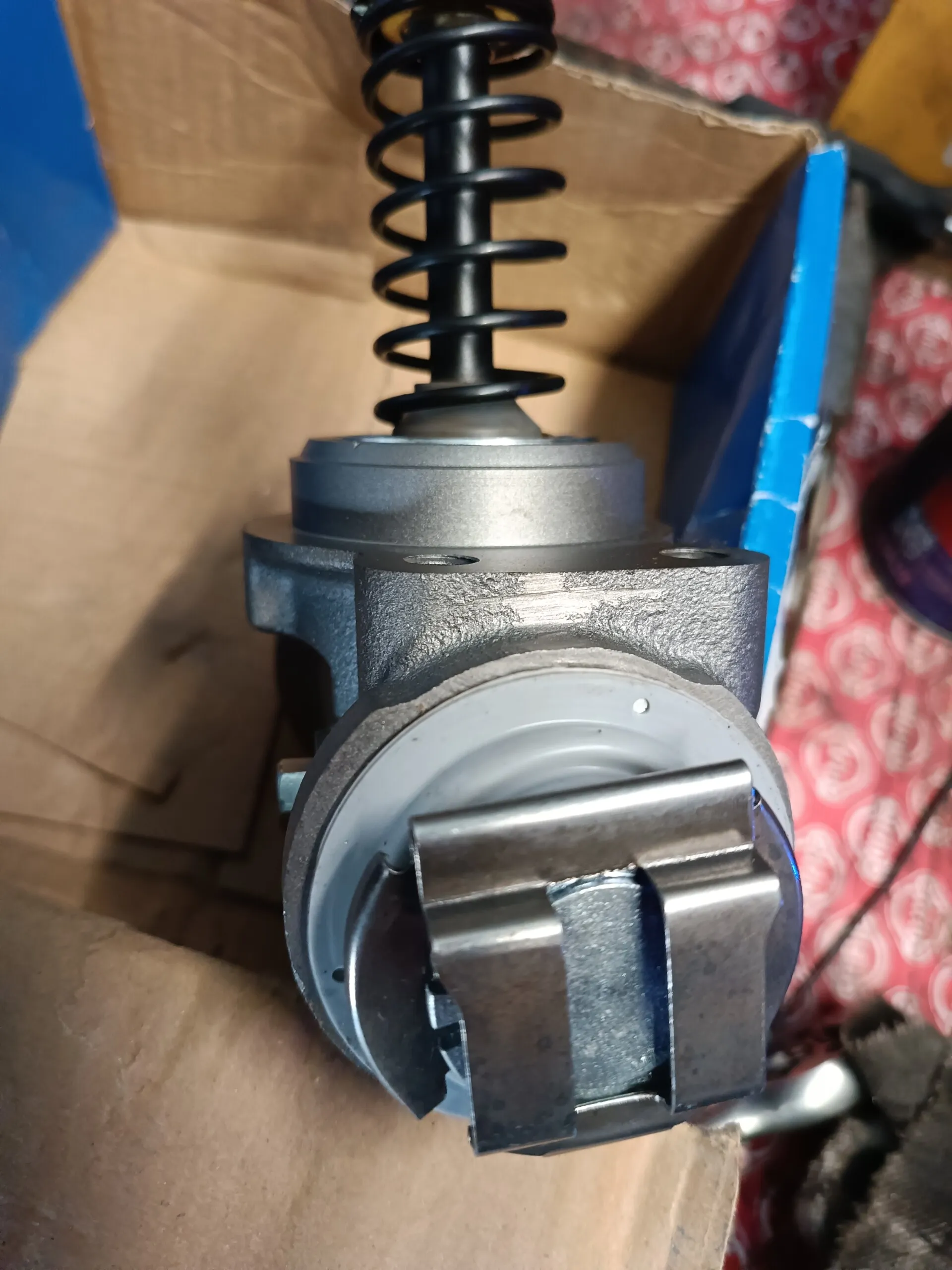 Рабочий тормозной цилиндр Мерседес-Бенц-814