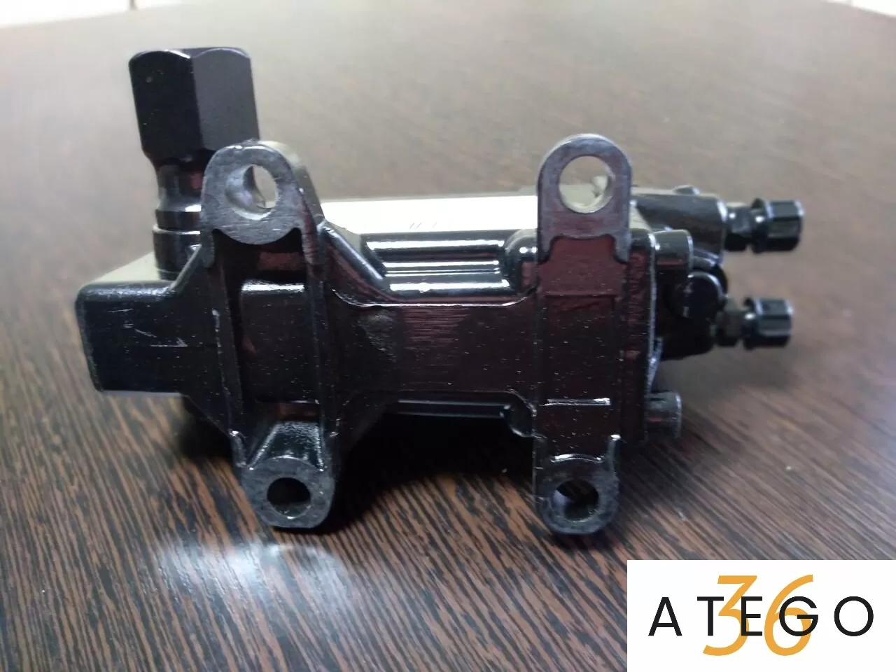 Насос подъема кабины Мерседес-Бенц