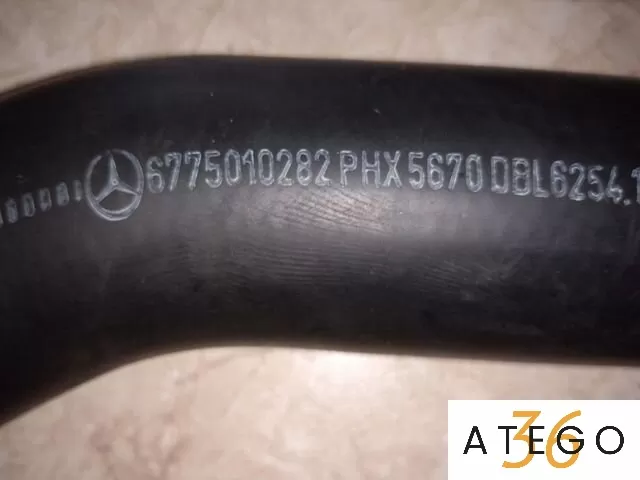 Патрубок верхний радиатора Mercedes-Benz — система охлаждения, новый, в наличии