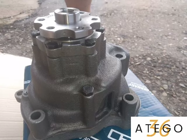 Насос водяной для комбайна двигателя OM366/OM366LA