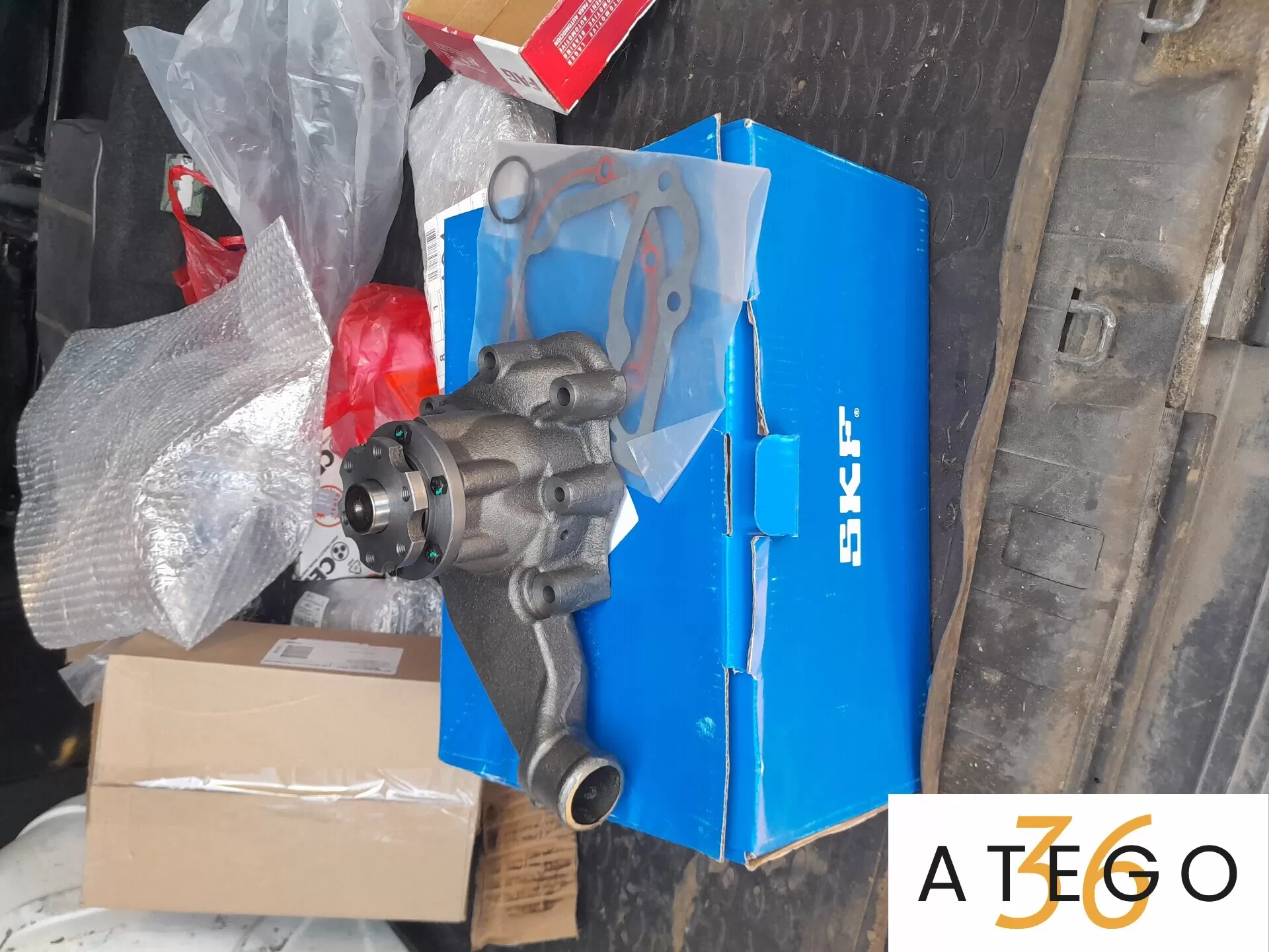 Водяной насос SKF VKPC 7000