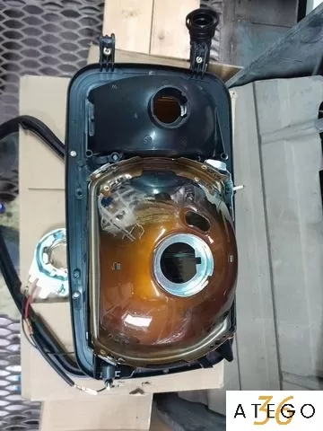 Фара с желтым поворотником Mercedes-Benz, Формула света, новая