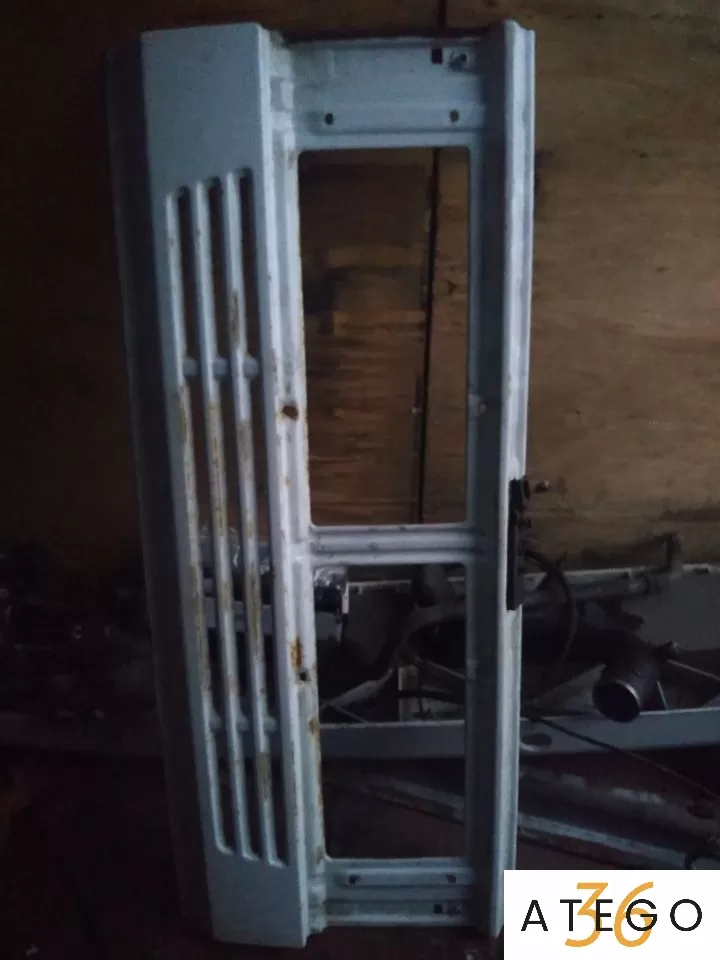 Решетка радиатора Мерседес-Бенц