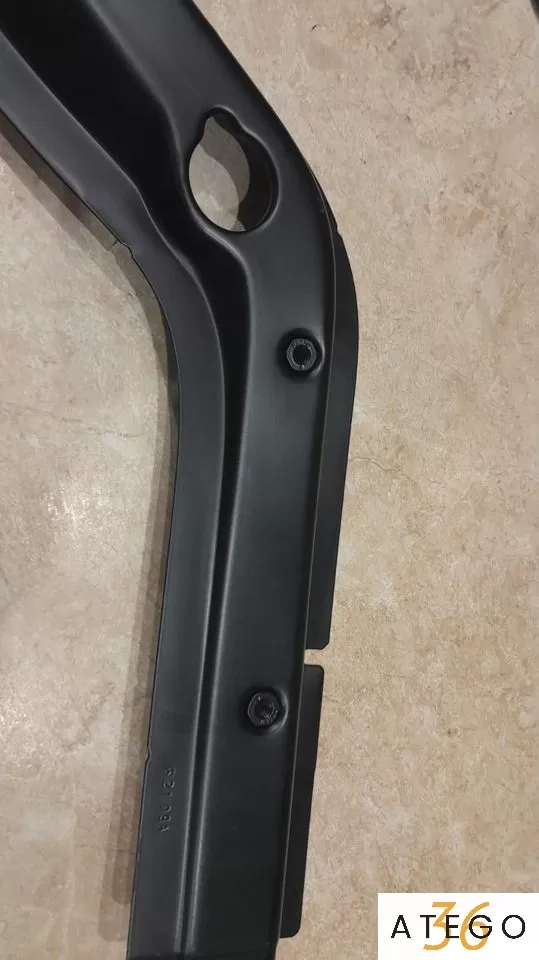 9736101232 наружная часть колесной арки Мерседес-Бенц Атего